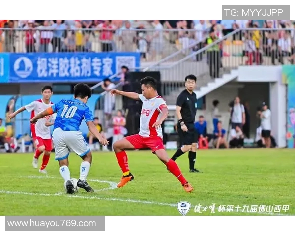 《足球星期天:中央5频道带你纵览全球足球盛宴与精彩赛事》 《足球星期天:中央5频道带你纵览全球足球盛宴与精彩赛事》