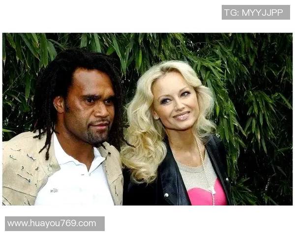 法国足球队著名黑人球星的传奇历程与影响力解析 法国足球队著名黑人球星的传奇历程与影响力解析