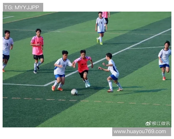 追寻绿茵场上的优雅力量感悟足球球星的高级风采 追寻绿茵场上的优雅力量感悟足球球星的高级风采